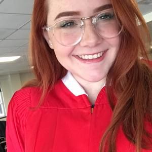 Meet your Posher, Alyssa